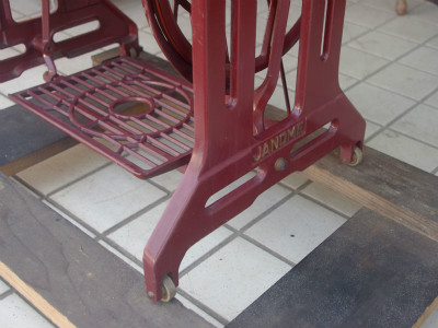 Janome ジャノメ製 家庭用足踏みミシン