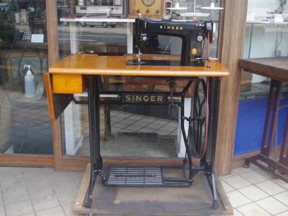 SINGER 188 シンガー製 職業用足踏みミシン 糸立て付