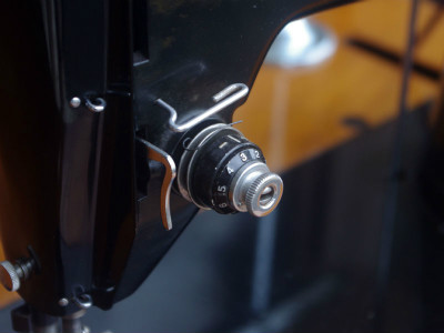 SINGER 188 シンガー製 職業用足踏みミシン 糸立て付