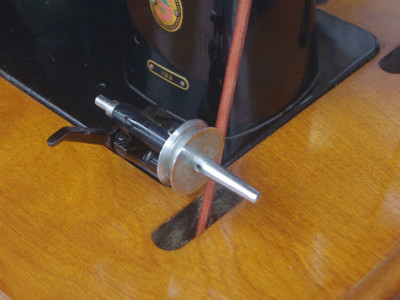 SINGER 188 シンガー製 職業用足踏みミシン 糸立て付