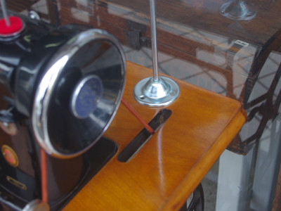 SINGER 188 シンガー製 職業用足踏みミシン 糸立て付