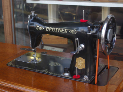 BROTHER ブラザー製 家庭用足踏みミシン