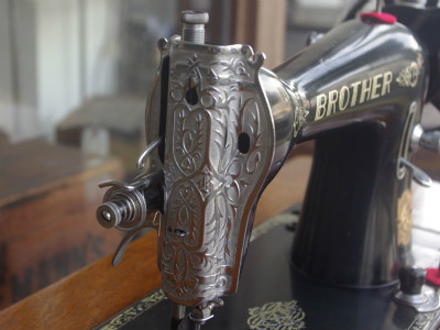 BROTHER ブラザー製 家庭用足踏みミシン