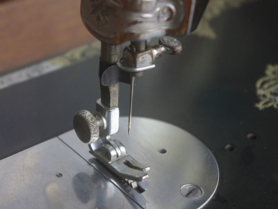 BROTHER ブラザー製 家庭用足踏みミシン