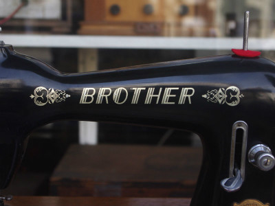 BROTHER ブラザー製 家庭用足踏みミシン