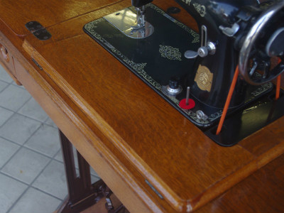 BROTHER ブラザー製 家庭用足踏みミシン