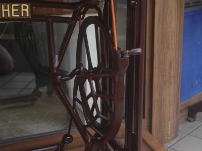 BROTHER ブラザー製 家庭用足踏みミシン