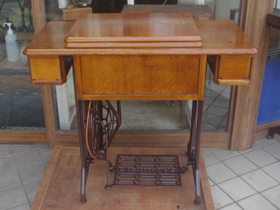 BROTHER ブラザー製 家庭用足踏みミシン