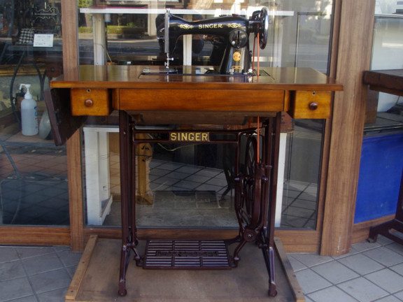 SINGER 15U シンガー製 家庭用足踏みミシン SINGER 15U シンガー製 家庭用足踏みミシン