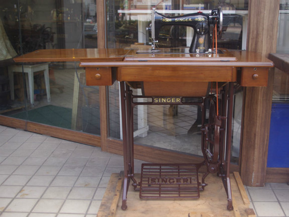 SINGER 15U シンガー製 家庭用足踏みミシン SINGER 15U シンガー製 家庭用足踏みミシン