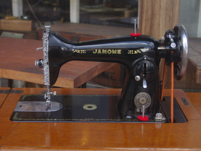 Janome ジャノメ製 家庭用足踏みミシン