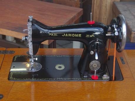 Janome ジャノメ製 家庭用足踏みミシン