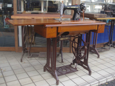 Janome ジャノメ製 家庭用足踏みミシン