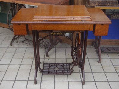 Janome ジャノメ製 家庭用足踏みミシン