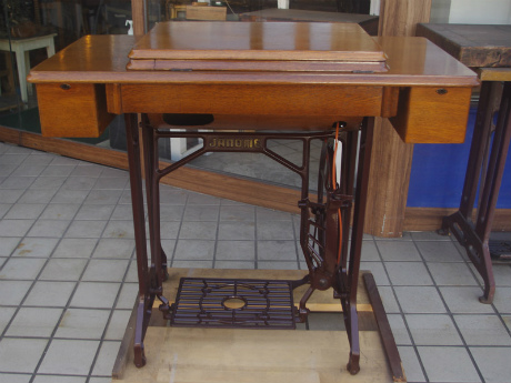 Janome ジャノメ製 家庭用足踏みミシン