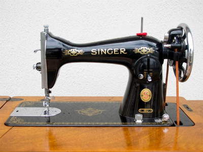 SINGER 15U フルレストア｜飴色キャビネット・静音仕上げ 足踏みミシン