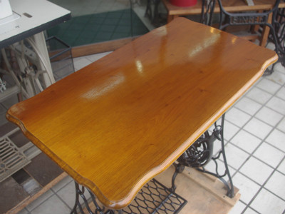 SINGER シンガー足踏みミシンの鉄脚テーブル