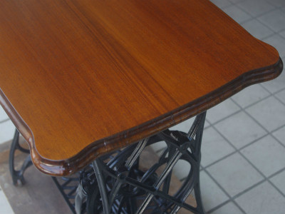 SINGER シンガー足踏みミシンの鉄脚テーブル