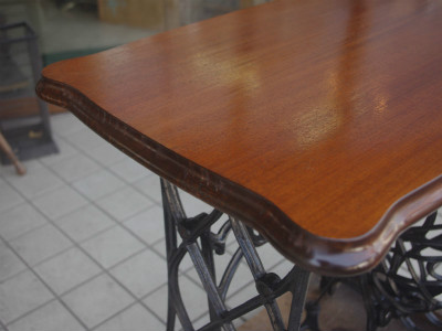 SINGER シンガー足踏みミシンの鉄脚テーブル